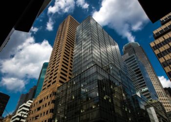 Signature Bank’s Seizure Meant to Send “Strong Anti-Crypto Message,” Claims Board Member