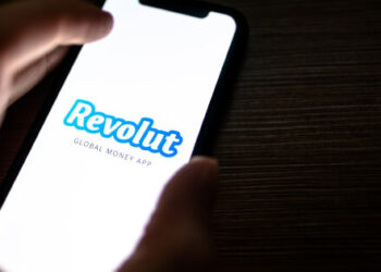 Revolut faces issues with 2021 annual report