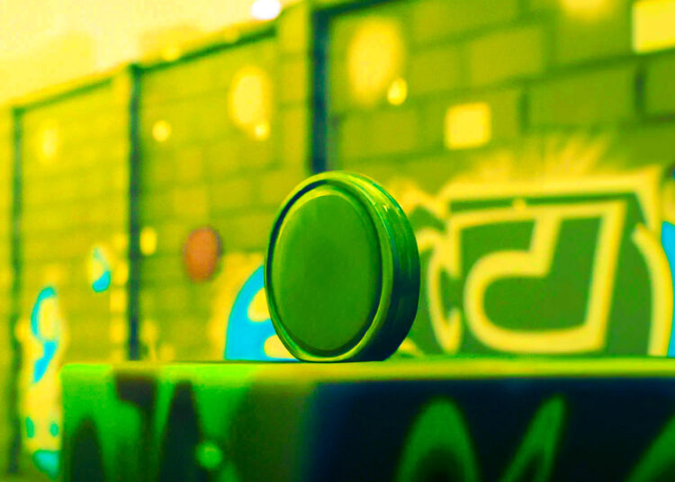 Coinbase Executive Says Institutions Looking Beyond Bitcoin and Ethereum and Into Altcoin Markets