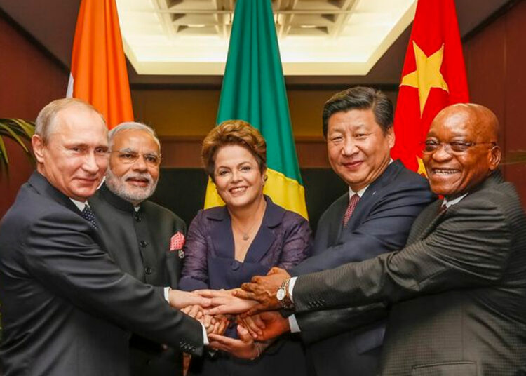 India-Russia Oil Deals Chip Away at Dollar Dominance in International Trade – Economics Bitcoin News