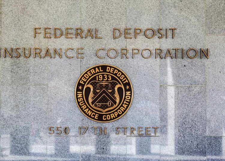 Midsize US Banks Ask Regulators to Extend FDIC Insurance to All Deposits for 2 Years Before Another Bank Fails – Regulation Bitcoin News