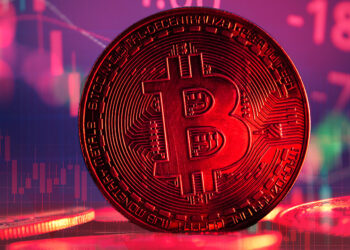 Bitcoin drops to $27k range again, liquidating $200M