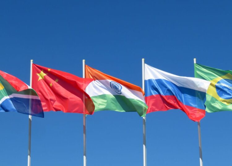 Analysts Weigh In on BRICS Currency as Tool to Face US Dollar-Based Sanctions – Economics Bitcoin News