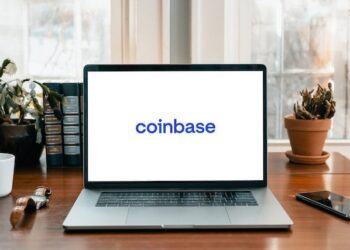 Coinbase CEO Brian Armstrong Fires Back at SEC Complaint