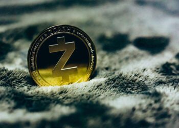 Bank of England Closing Down Accounts of People, Analysts Call for Rejection of CBDCs -Monero, ZCash and Dash the Only Salvation