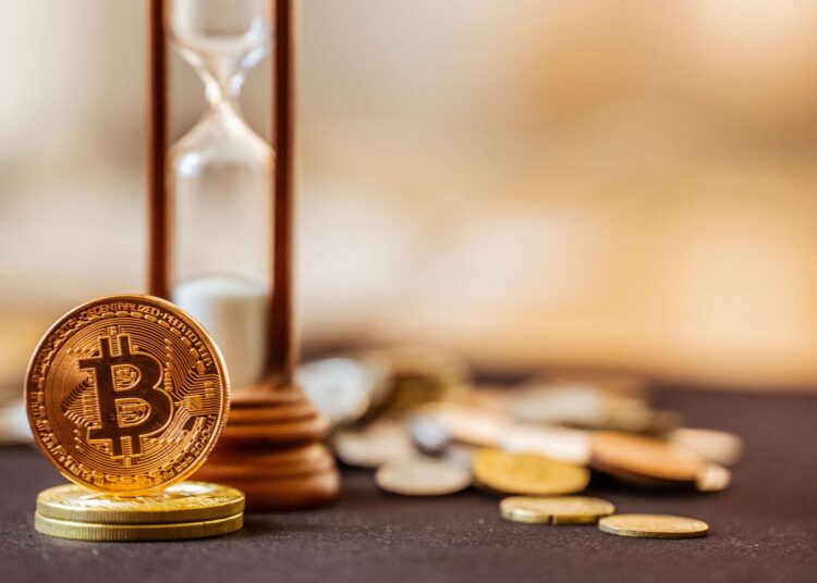 Bitcoin Price Under $30,000, Traders Cautious of Options Expiry