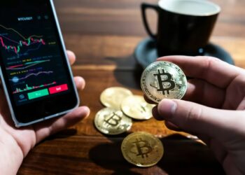 Long-Term Bitcoin Holders Accumulate over $450 Billion