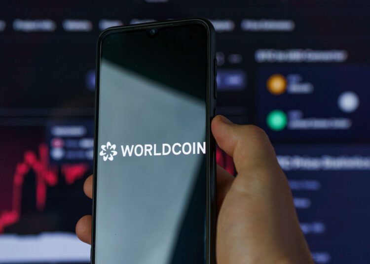 Worldcoin Attracts Hundreds of Users in Hong Kong, Yet WLD…