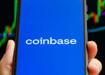 Coinbase Enters Canada: Unlocking New Crypto Frontier