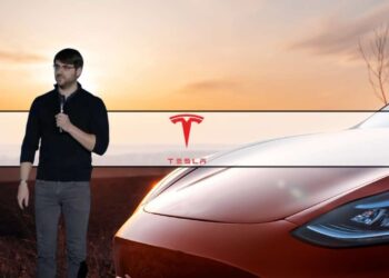 Tesla’s Master of Coin Resigns as CFO