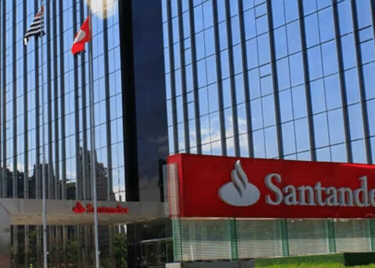 Santander Launches BTC, ETH Services to High-Net-Worth Clients (Report)