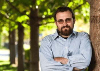 Charles Hoskinson Pins Bitcoin Against Cardano in Light of Securities Discussion