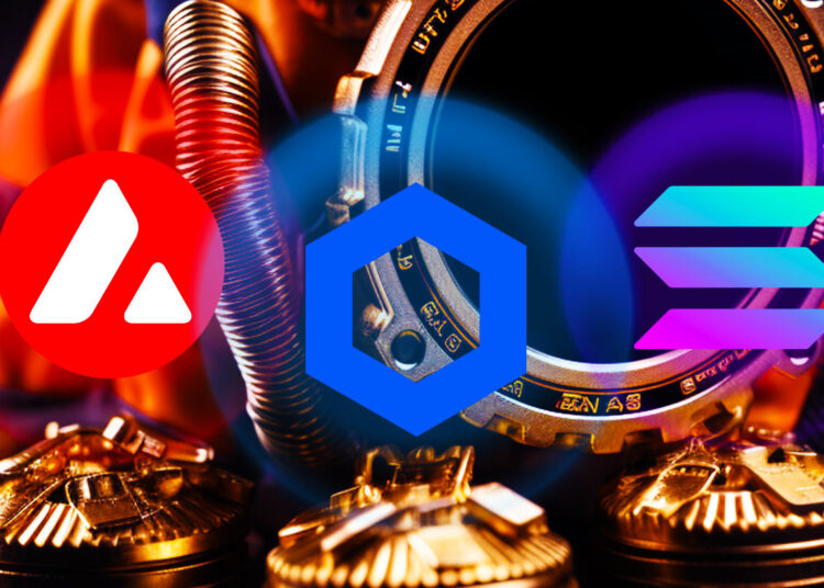 Crypto Trader Warns Slow Grind Down Incoming for Solana, Chainlink, Avalanche and One DeFi Altcoin