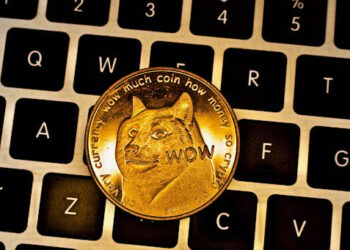 Цена Dogecoin (DOGE) выросла на 10%, а объемы транзакций достигли 3-месячного максимума