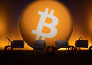 Wikipedia Founder Criticizes BTC; AI Altcoin Draws Top Whales