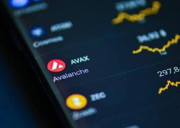 Avalanche (AVAX) Rises as Crypto Market Faces Downturn; Injective (INJ) & Borroe Finance ($ROE) in High Demand