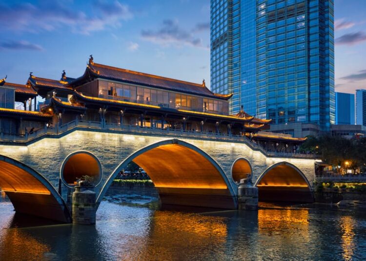 The Ethical Dimensions of ChatGPT in Modern Learning Environments