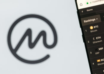 Siacoin (SC), LEO Surge Over 14% as Starknet (STRK) Sinks 21% Among Top Cryptocurrency Movers