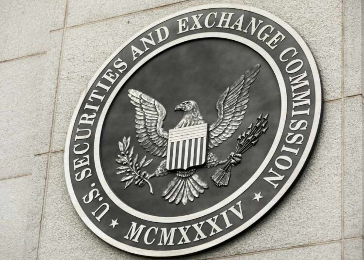 Peter Schiff Warns SEC Could Change Definition of ‘Security’ — Expects Lots of Investors to Be Retroactively Fined