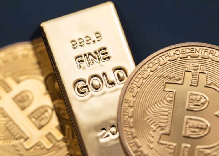 Peter Schiff Predicts Bitcoin ETF Bubble — Expects BTC to Crash When Gold Breaks Out