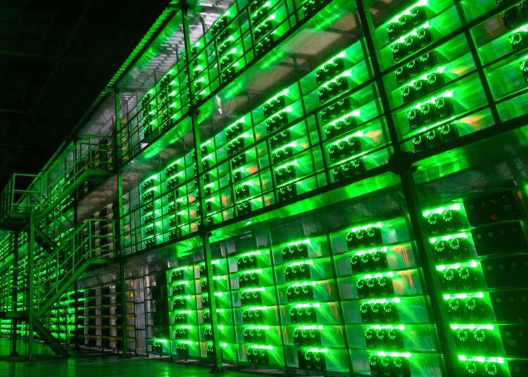 Bitcoin Mining Stocks Rally Ahead of Halving: Double-Digit Gains Mark Midweek Surge