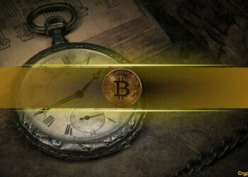 Bitcoin Whale from Satoshi Era Resurfaces, Transfers $43.9M Worth of BTC After 10 Years