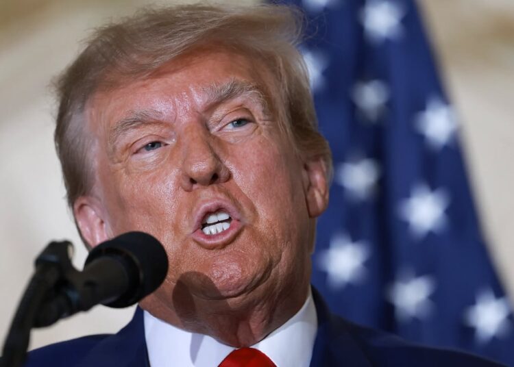Trump Attacks Biden’s Crypto Awareness, Says ‘Biden Doesn’t Even Know What It Is’ at NFT Gala