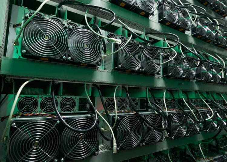 Hut 8’s Bitcoin Mining Output Drops 36% to 148 BTC in April