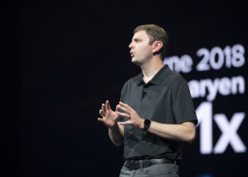Innovator Behind EOS.IO and Clarion
