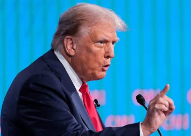 Donald Trump to Take Stage at Bitcoin Conference This Month