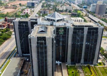 Nigeria Acts to Defend Naira After Currency Hits New Record Low