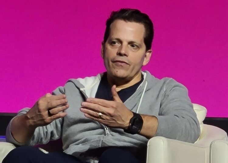 Scaramucci Slams Claims of Harris’s Anti-Crypto Bias, Critiques Trump’s Transactional Approach