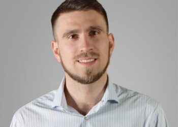 How to Utilize Blockchain and AI Tech to Wipe Out Fake Reviews w/ daGama’s CEO Gabriel Hattar