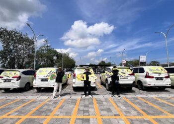 LBank Makes a Grand Statement at Coinfest Asia 2024 with Spectacular Car Showcase