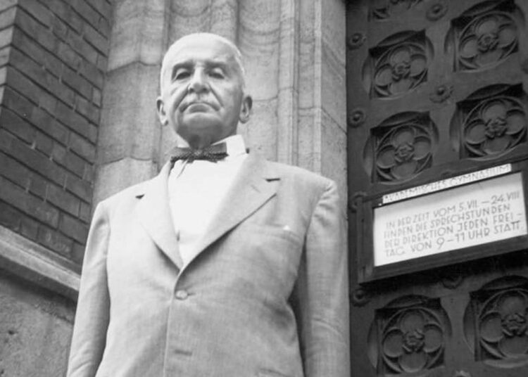 Why Socialism Fails: A Misesian Perspective