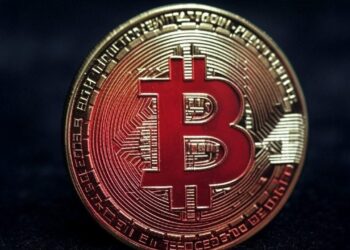 Bitcoin Slides Below $93,000 Amid Lukewarm US Interest During the Holidays