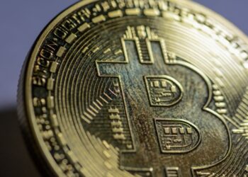 Is It Too Late to Buy Bitcoin? Robert Kiyosaki Says No—Warns of Looming Financial Crash