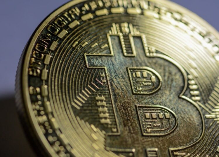 Is It Too Late to Buy Bitcoin? Robert Kiyosaki Says No—Warns of Looming Financial Crash