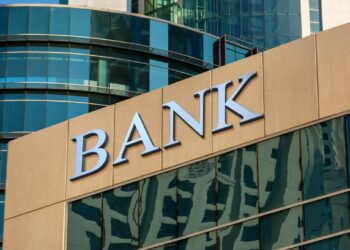 Big Banks vs. Bitcoin: The Battle for Financial Freedom