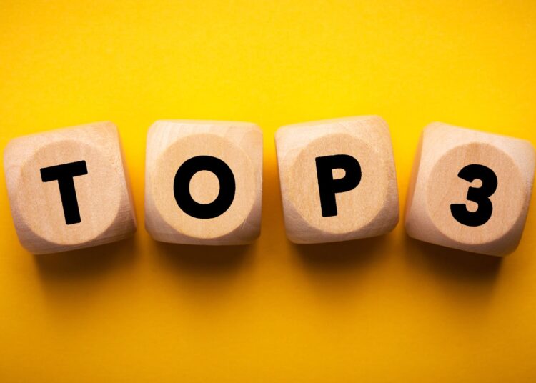 Top 3 DeFi Projects Merging Decentralization and Tradition