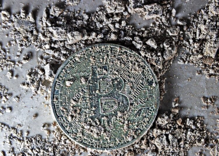 Dust Worth Millions: Coinbase Executive Identifies Ross Ulbricht-Linked Wallets Containing 430 Bitcoin