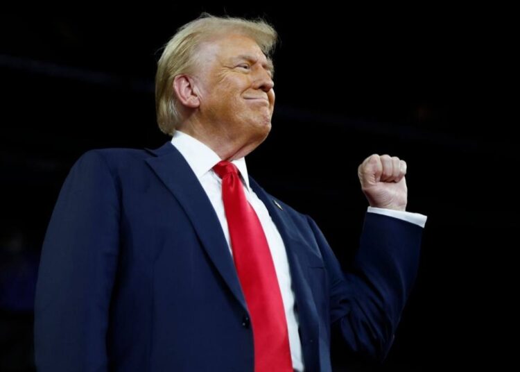 Trump May Be Considering SOL, XRP, and USDC Alongside Bitcoin for an ‘America First’ Strategic Reserve