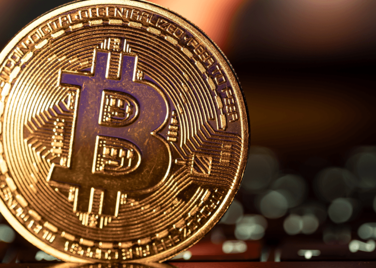 Experts Bullish on BTC Decentralized Finance Growth, Predict Triple-Digit Rise in 2025