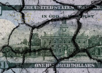 Robert Kiyosaki Sees Bitcoin Crash as a Gift—Says US Is Bankrupt, Dollar Dying