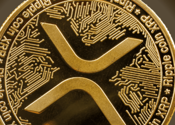 XRP Price Watch: $2.20 Becomes the Battleground for Bulls and Bears