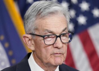 Bitcoin Climbs Above $84K as Investors Brace for Fed’s Next Move