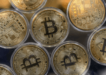 Fidelity Reports Record Bitcoin Exchange Withdrawals Amid Institutional Accumulation
