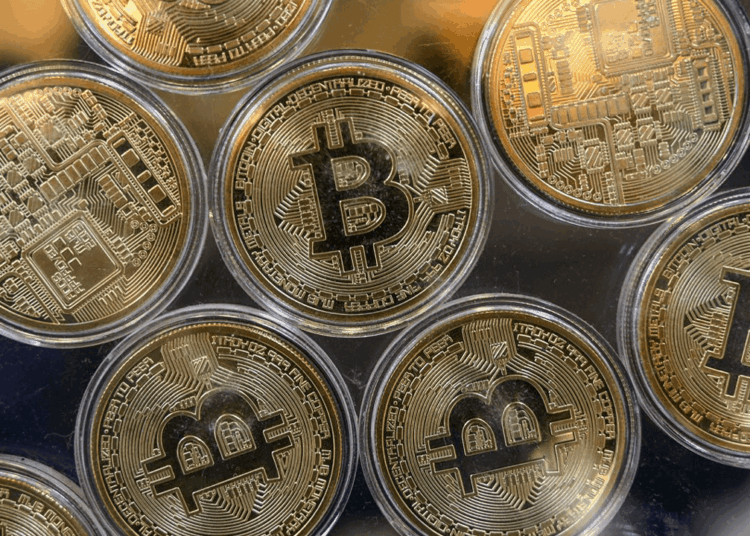 Fidelity Reports Record Bitcoin Exchange Withdrawals Amid Institutional Accumulation