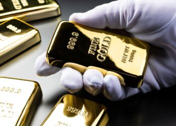 Gold Rises in Post-Easter Rush, Blasts Past $3,400 Mark