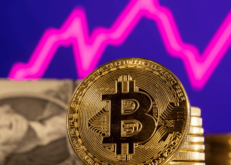 Bitcoin Price Watch: Daily Momentum Strong, But Short-Term Charts Signal Caution